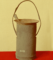 毛澤東在井岡山用過的油燈